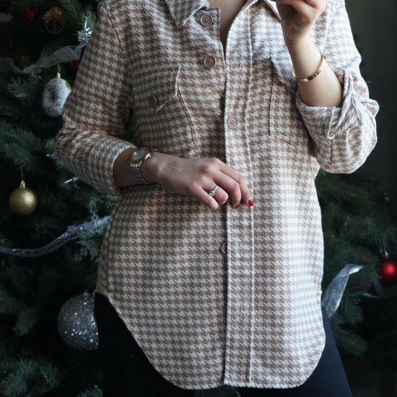 Shacket - Picture 4 of 5